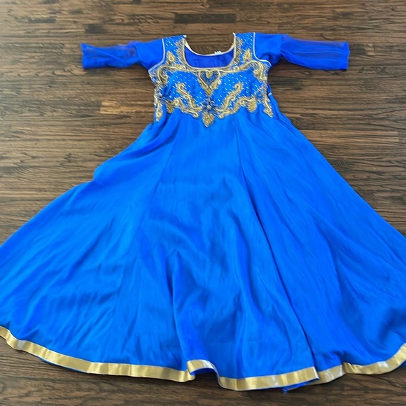 Indian women dress - Picture 4 of 11